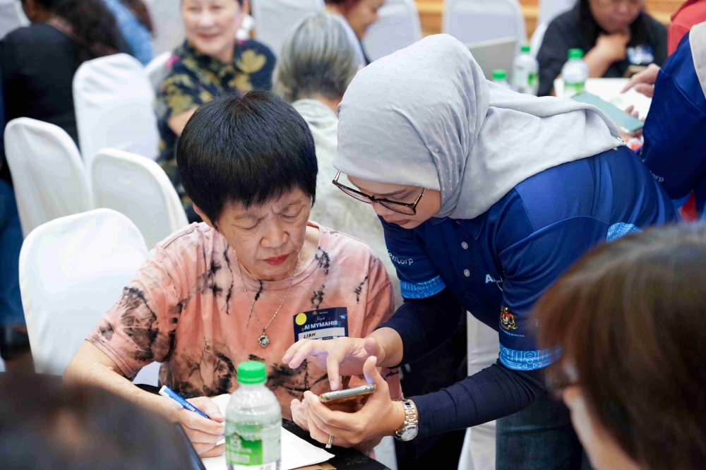 TalentCorp Brings AI Skills to Over 400 Malaysians at Largest-Ever Jelajah AI MyMahir