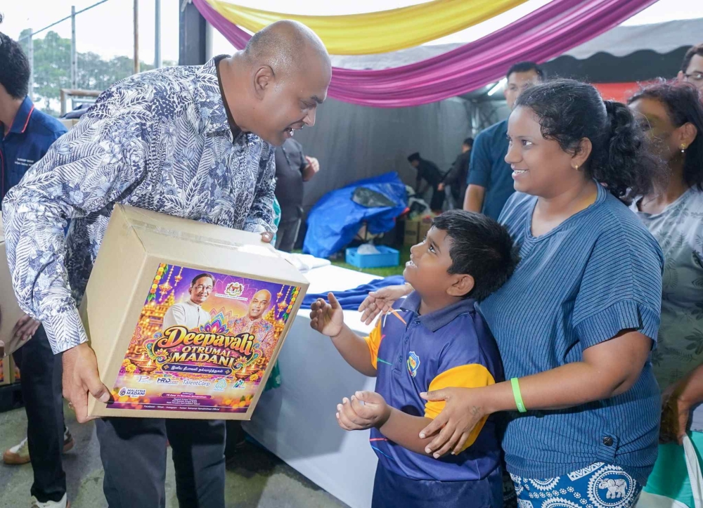 KESUMA SPREADS DEEPAVALI CHEER THROUGH THE DISTRIBUTION OF 22,000 MADANI ESSENTIAL GOODS PACKAGES